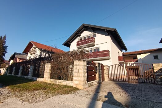 1763105484 img 20251113 144655 1