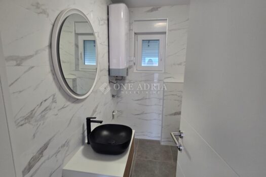 1763123834 90643055 d474 480a bbf3 9b54725172ae