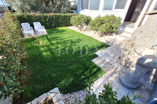 1763400824 889916801 620597 0