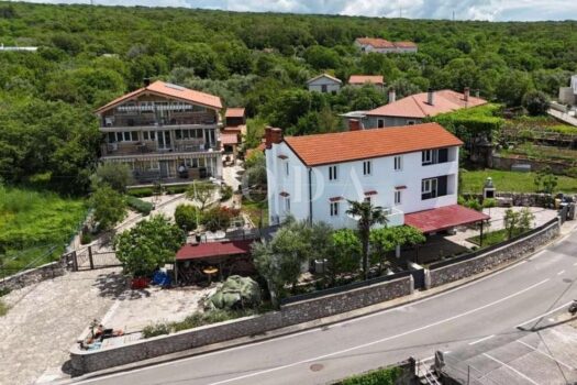 1763400909 1709213743 574078 0