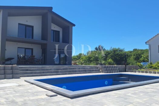 1763403368 307128097 524653 0