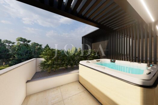 1763413258 1239380013 421187 0