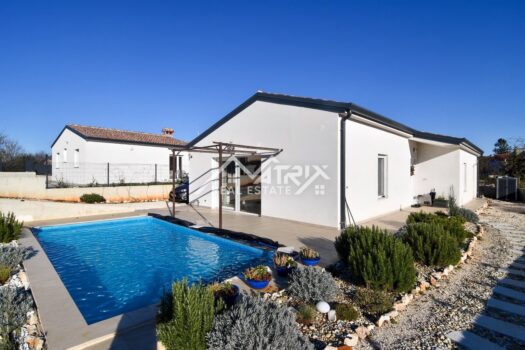 1764067821 porec istra kuca sa bazenom prodaja prizemnica 19 edited