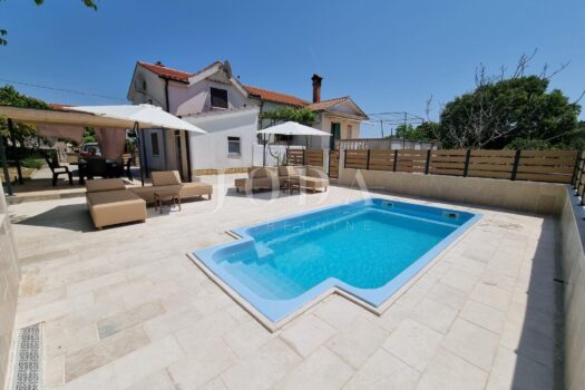 1764213644 1636247126 384300 0