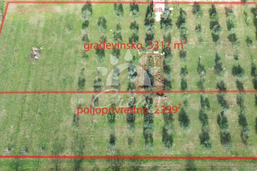 Umgebung Poreč, attraktives Grundstück mit Potenzial 1764254596 porec atraktvino zemljiste