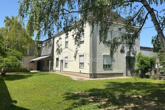 1HlyU156KJkI8M5R0uN0tZ