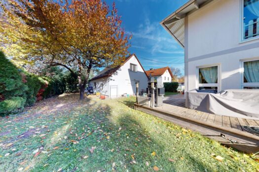 Garten mit Blick zum Tiny House