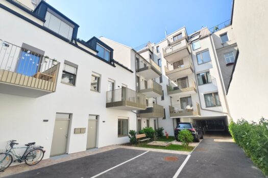 1VeGIi4S0YrmF50NAUj9Tr