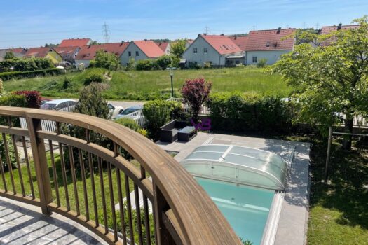 1o1Q5GaRauQTl4X4iqJTD8