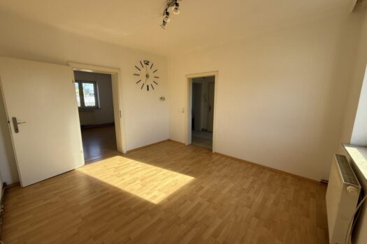 Charmante 2-Zimmer-Wohnung mit Gartenanteil und Garage in Graz-Straßgang 20251105_094724395_iOS