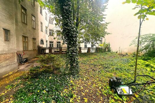 Zinshaus mit bewilligtem Dachgeschoß-Zubau - perfektes Investment - Innenhof IMG_97866