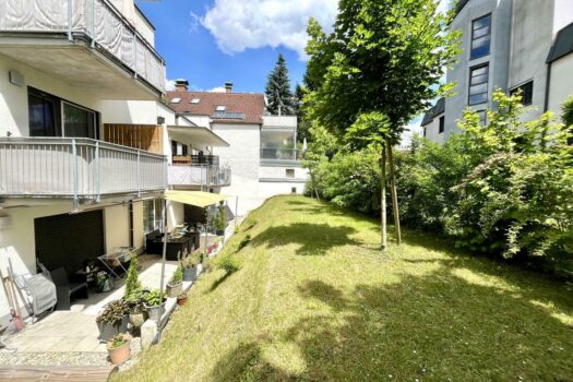 Blick aus der Wohnung, ruhig, grün.