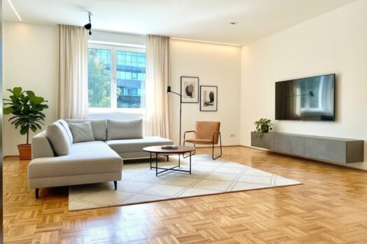 Helle | Großzügige 2 Zimmerwohnung mit Wintergarten + Loggia! Inkl. TG! Neue Küche! 26NimETgnKk2a5KWUO40mx