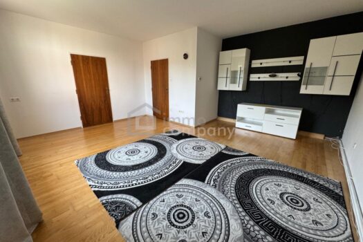 26exuGFLHOs6C2Jmaa59j4