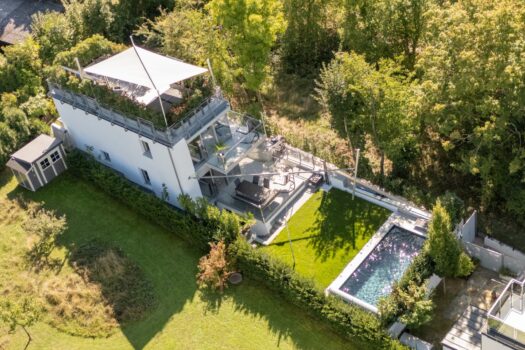 2CjWo7h7Kfrsh9wUbIJ3EP