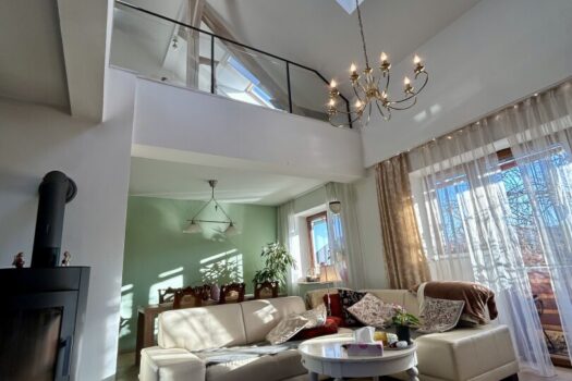 4UJQdYRr8HTPp5350OXIoP