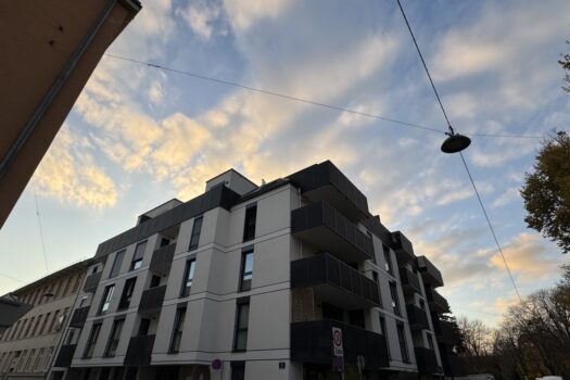 4fACzwr6mJXuYycGpdPKoI