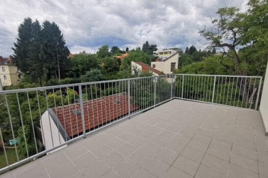 * Erstbezug St. Peter/Waltendorf: Sonnige 3-Zimmer-Wohnung mit großem Balkon in begehrter Lage Nähe Eustacchio-Park! * Terrasse Symbolfoto