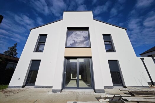 5D5UMDpvK8tCteSFr7liia