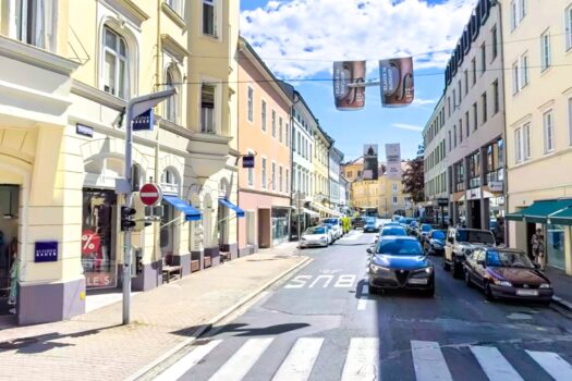 Strassenansicht vom Haus