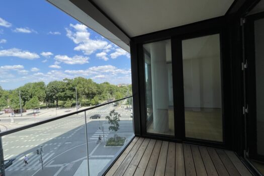 6bv83o2UneWZeCaHJ52Tr0