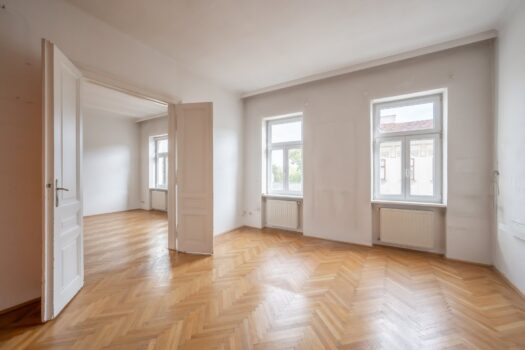 ***NEU*** Well-Maintained 3-Room Apartment in a Grand Historic Building – Top Location! 7CBH0HLWPs5G5az9nSRU4F