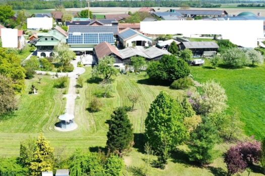 7jIcaJSb0WFXemYBOSvkEZ 1