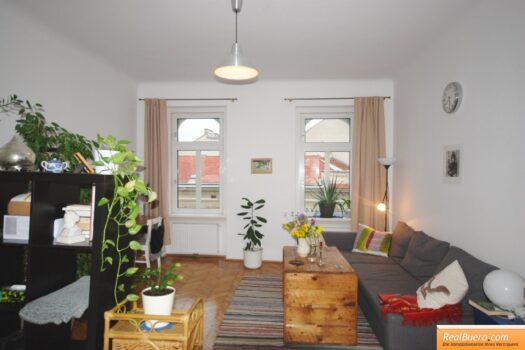 UNBEFRISTETE HELLE SINGLEWOHNUNG NÄHE AUGARTEN Wohnschlafzimmer