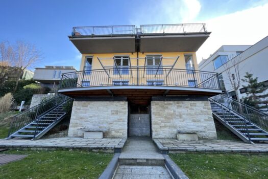 HkPheQsr9sAfoEy8ouXDM