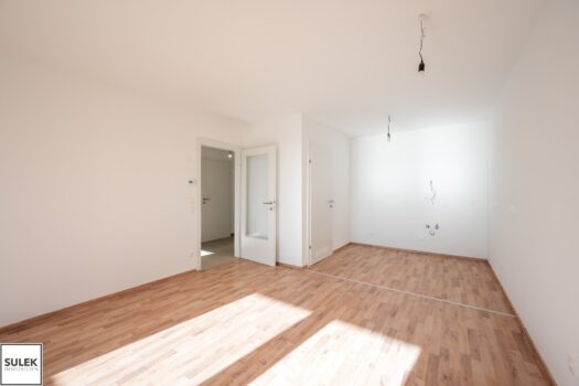 KyKmQYsDDbEAxQA77KhRL