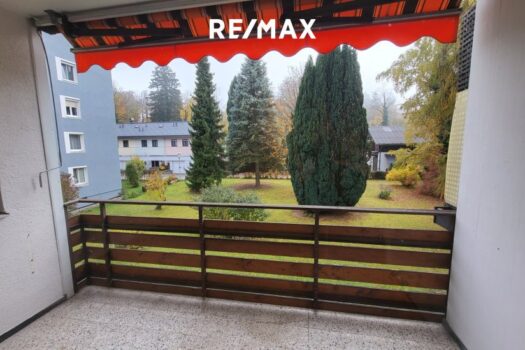 Sanierungsbedürftige 2-Zimmer-Wohnung mit Loggia in Gmunden zu kaufen nIga9wjySDCU0SBEkjFog