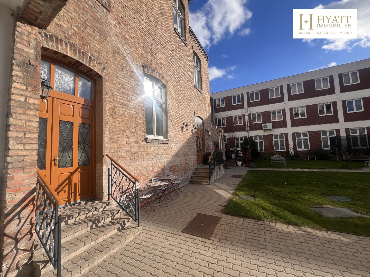 Elegante Dachgeschosswohnung mit Terrasse, Klimaanlage & Smart-Home