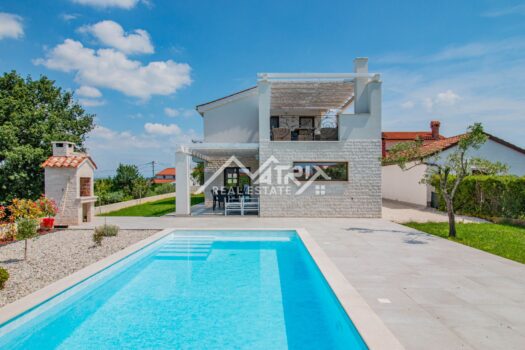 1718042496 prodaje se kuca sa bazenom u istri 17