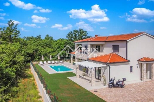 1731320490 luksuzna kuca u porecu 1 km od mora i grada 3