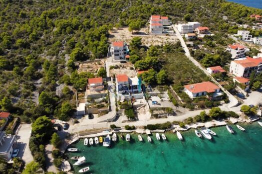 1764315105 1764314992436