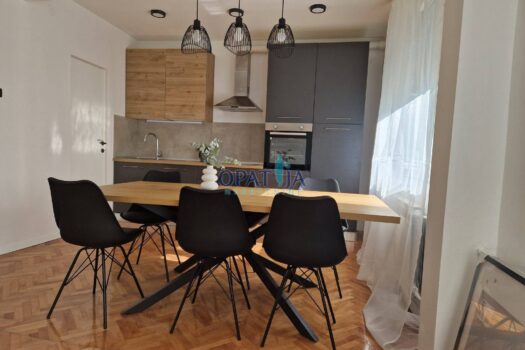 1764328800 1764321972848