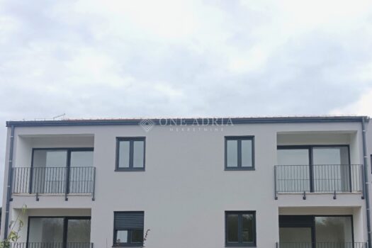 1764587895 e1445740 0cd8 442f b223 8ff9a04a16ba