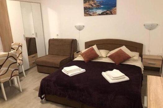 1764598264 528442307