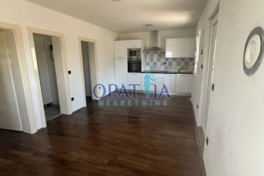 1764613555 1764604614505