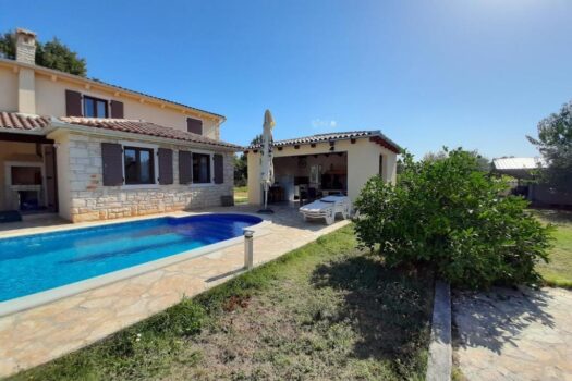 1764782187 419890562