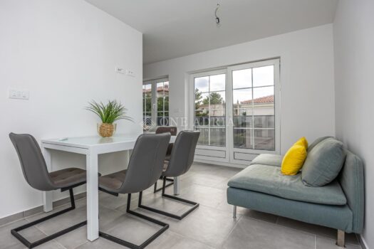 1765797556 e491fe91 7c35 453f aca4 841665fb8377