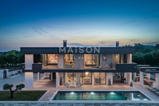 1765956559 image00102