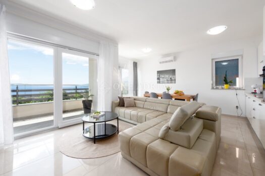 1766053672 matulji stan 100m2 3s db 2 parkirna mjesta dvoriste slika 260908512