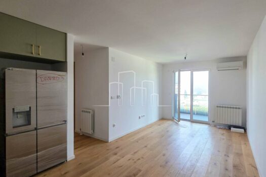 1766151559 20251218 125939