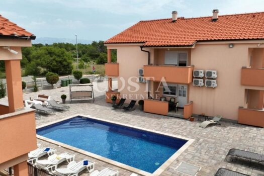 1766768487 375212929