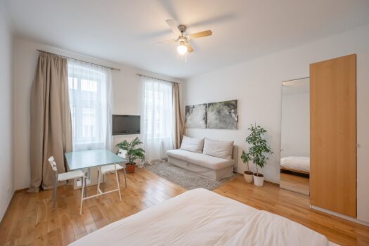 18AQ1SDZBYzjBA0KpvHmbN