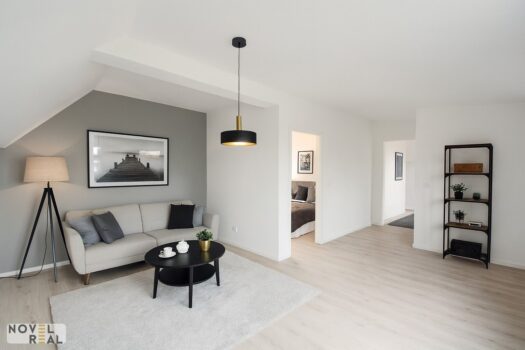 1ebLmxvWIkNcTKrJuplNL9