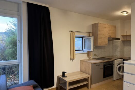 1g4hCbZNBMpDguWYQ2FxR7