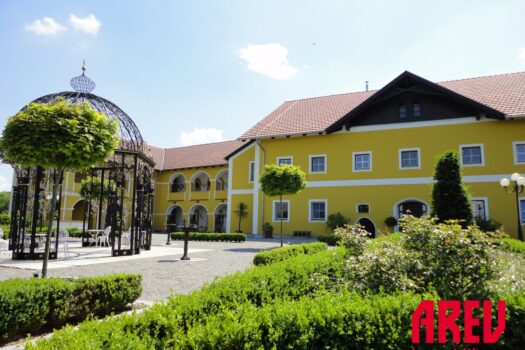 1jlRIV0Qcopyre6SMr3srA