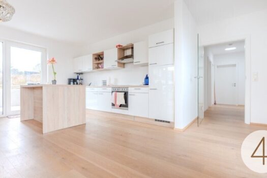 Lichtdurchflutete Wohnung mit Eigengarten in Egelsee vermietet bis 31.01.2028 1yqAMkv3seUFDTl2PoGqYB